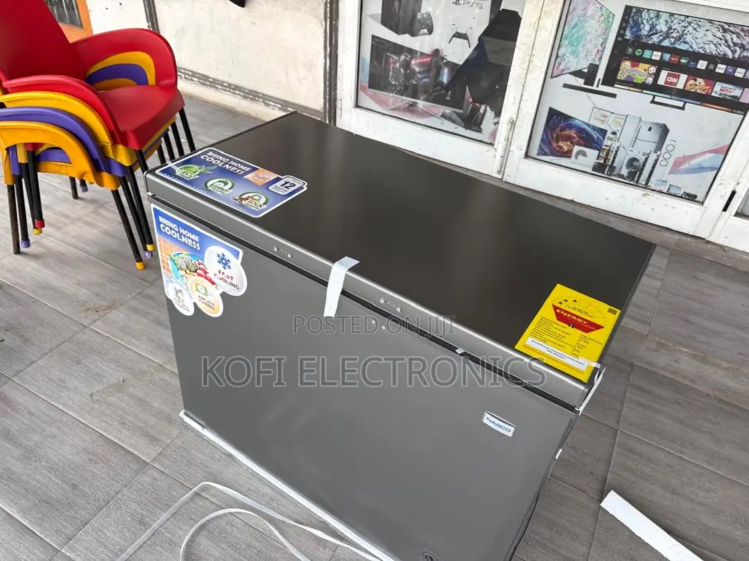Nasco Large Capacity Chest Freezer 244l