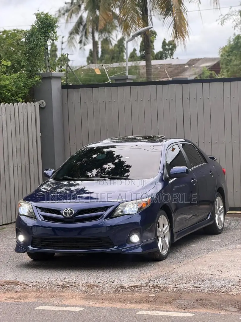 Toyota Corolla S 4dr Sedan (1.8L 4cyl 4A) 2013 Blue