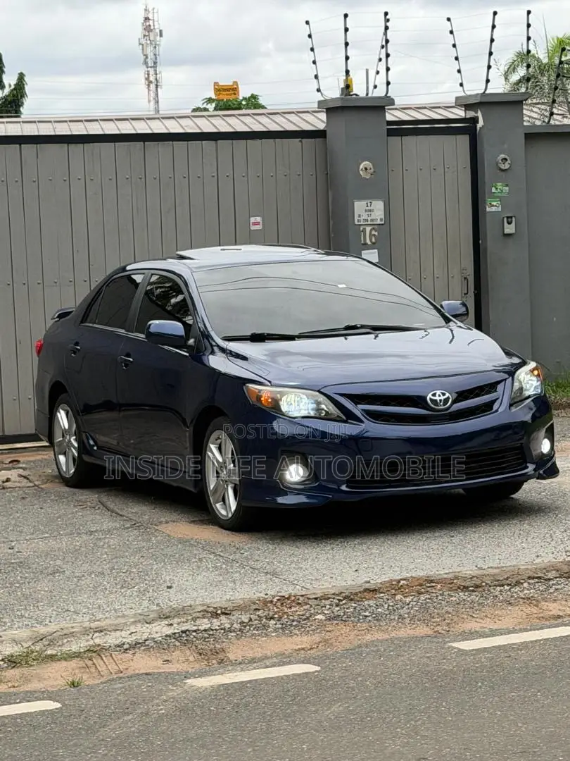 Toyota Corolla S 4dr Sedan (1.8L 4cyl 4A) 2013 Blue