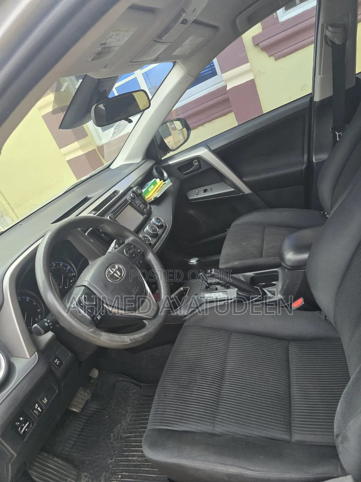 Toyota RAV4 LE AWD (2.5L 4cyl 6A) 2017 Silver