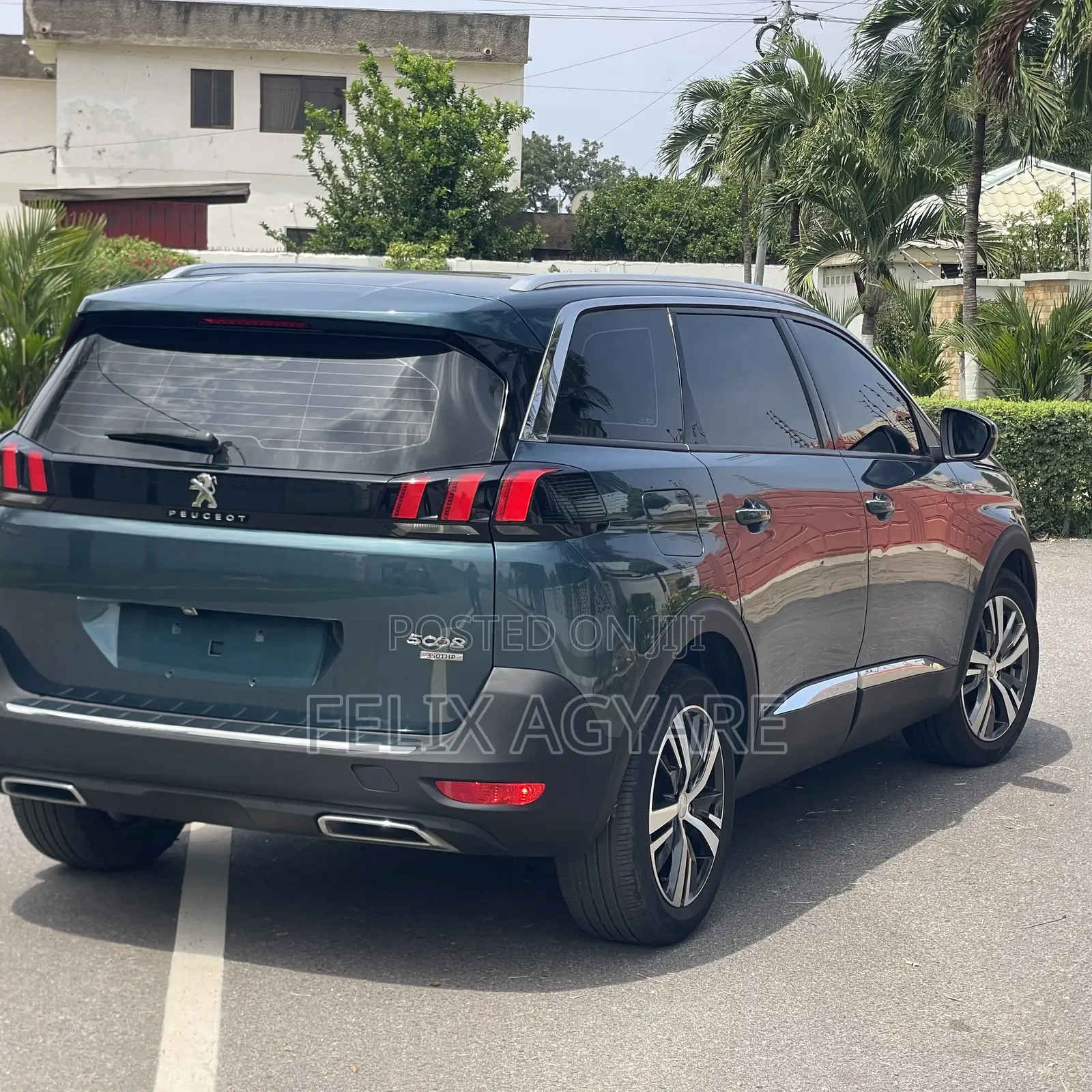Peugeot 5008 1.2 PureTech 130 2017 Green