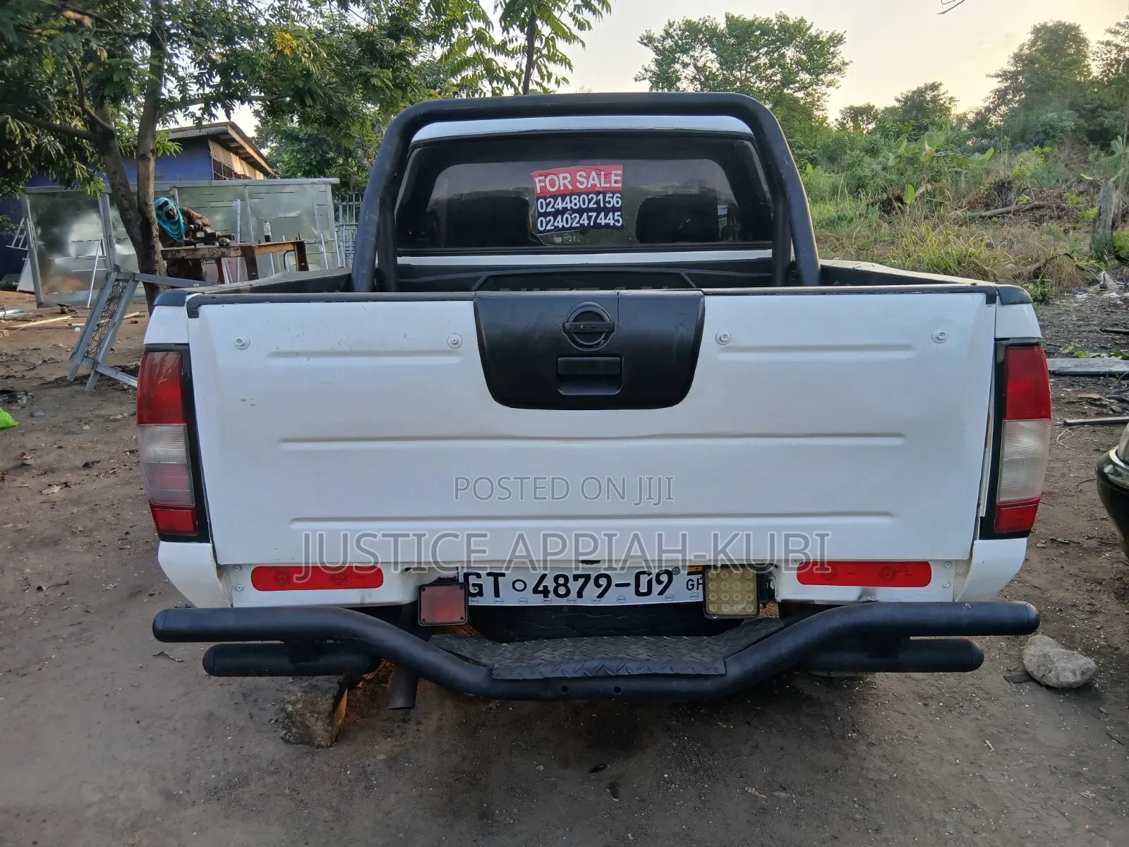 Nissan Hardbody 2009 White
