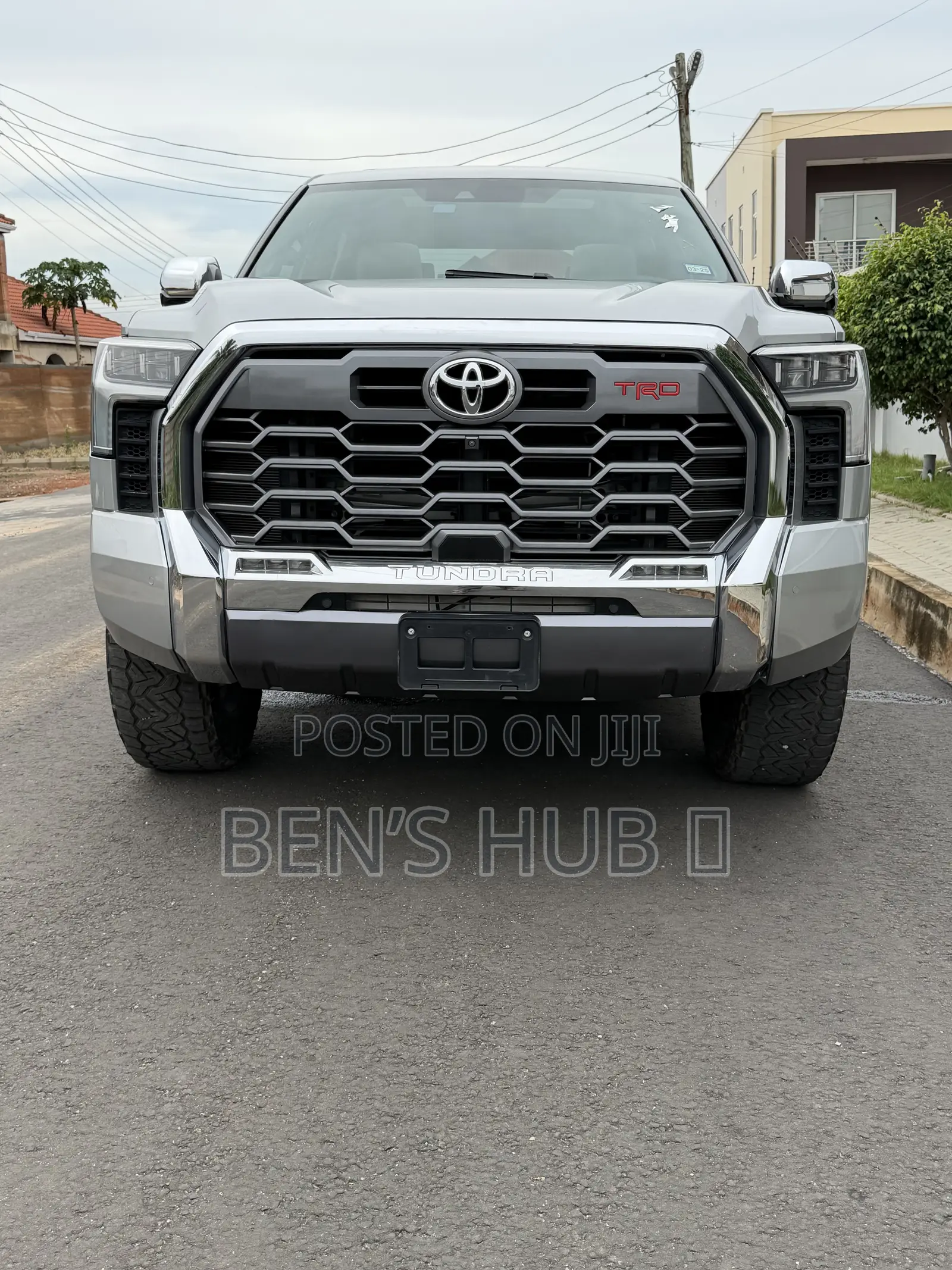 Toyota Tundra 1794 Edition CrewMax 5.5' Bed 2023 Silver