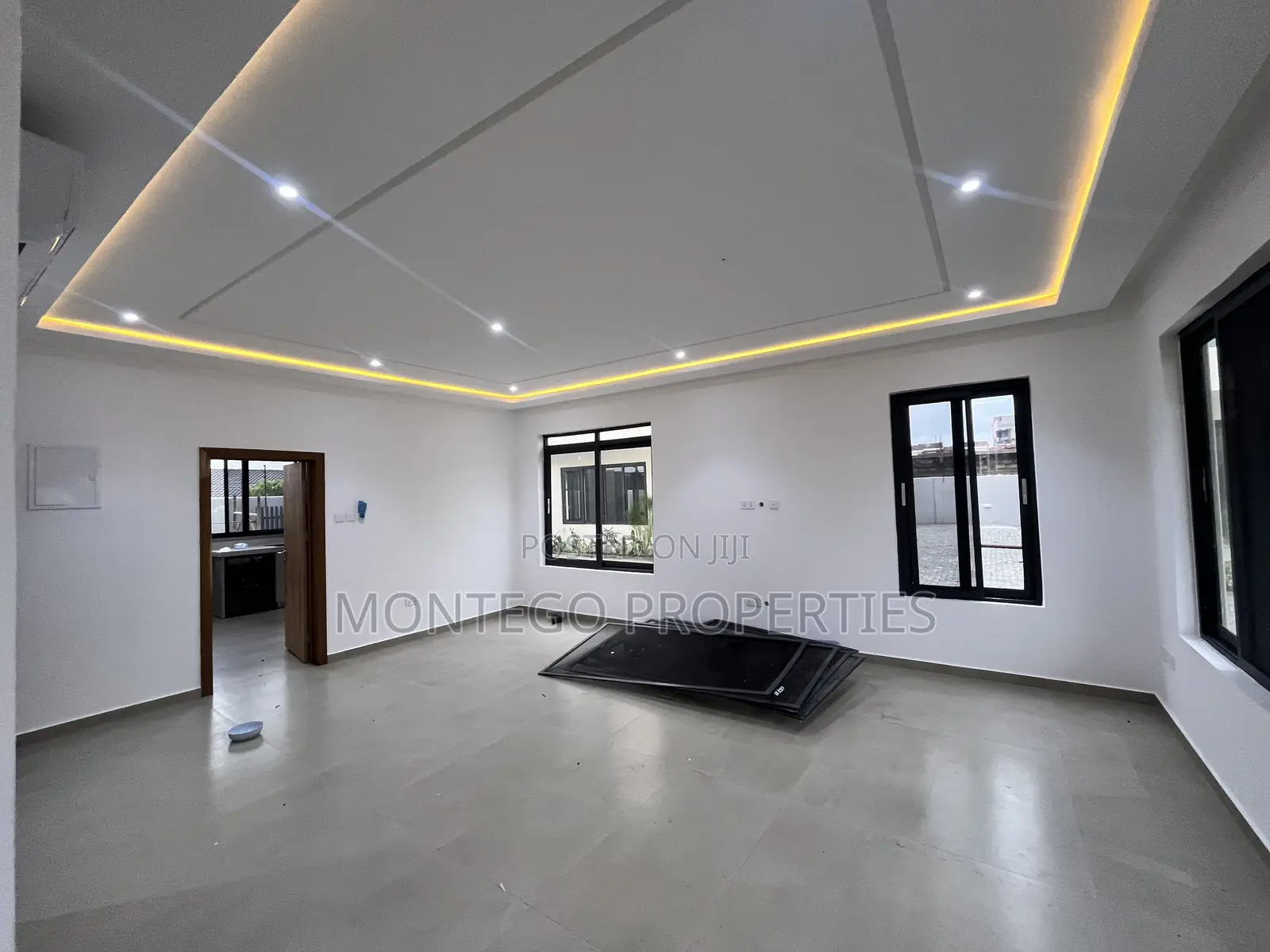 4bdrm Townhouse / Terrace in East Legon for rent