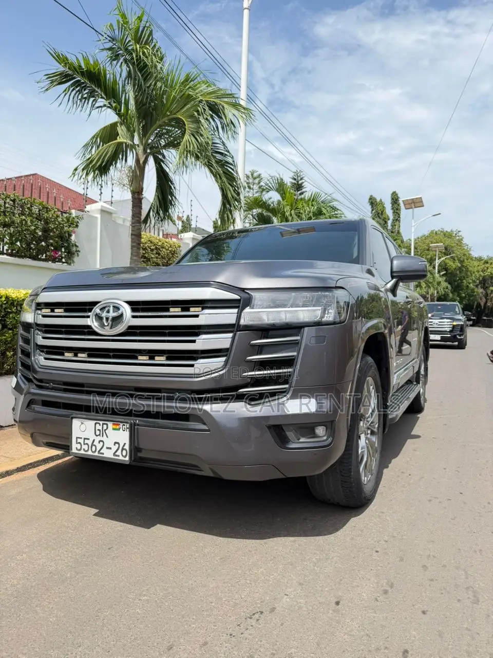 Car Rental- 7 Seat V8 for Rent