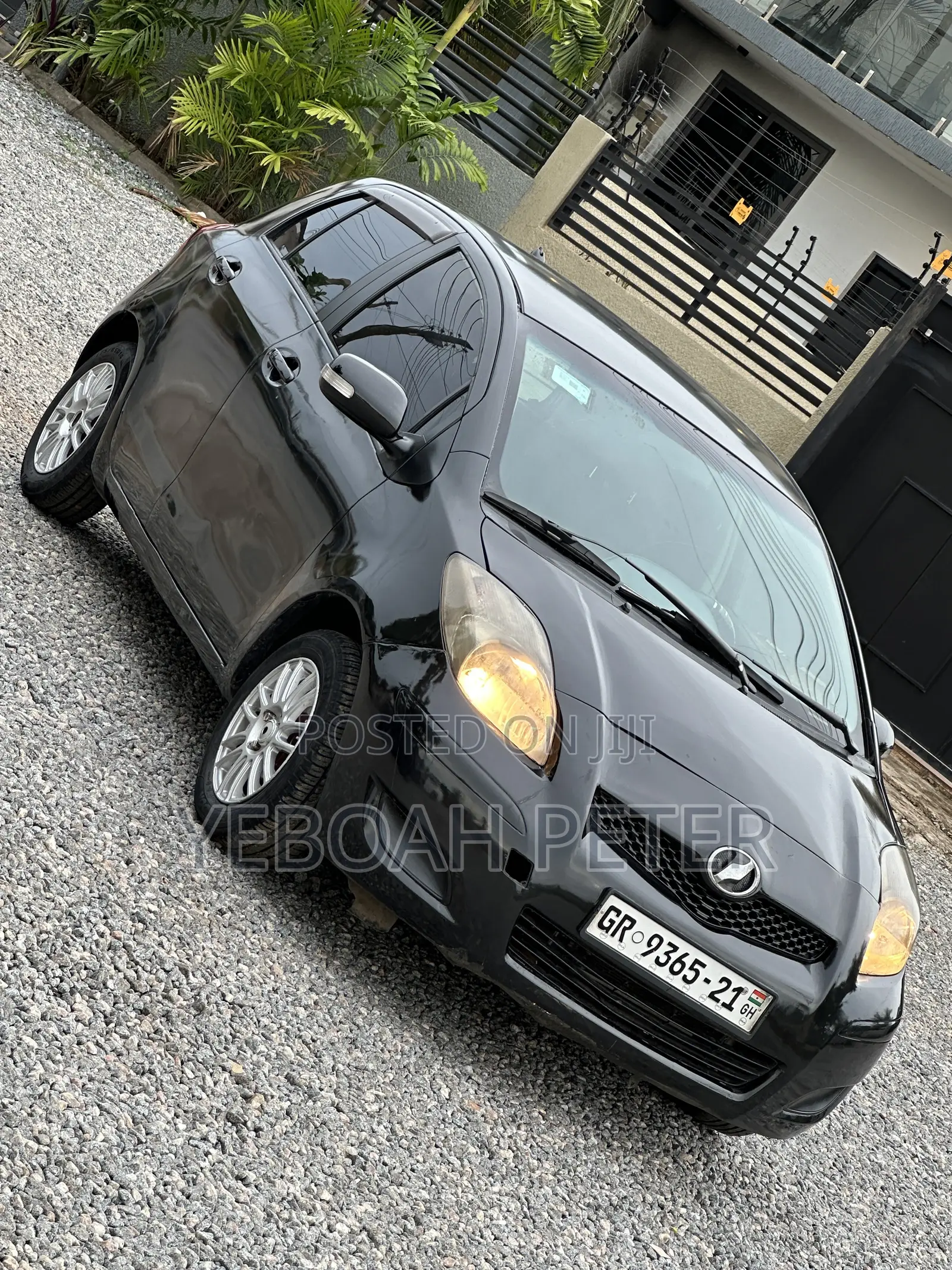 Toyota Vitz 2010 Black