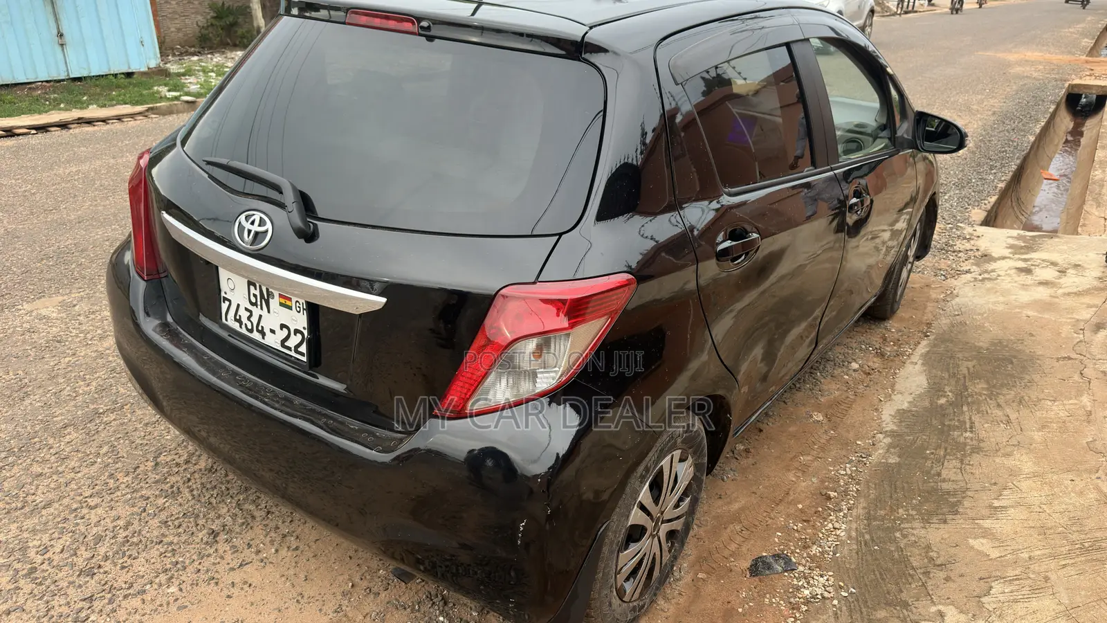 Toyota Vitz 1.5 FWD 3dr 2013 Black