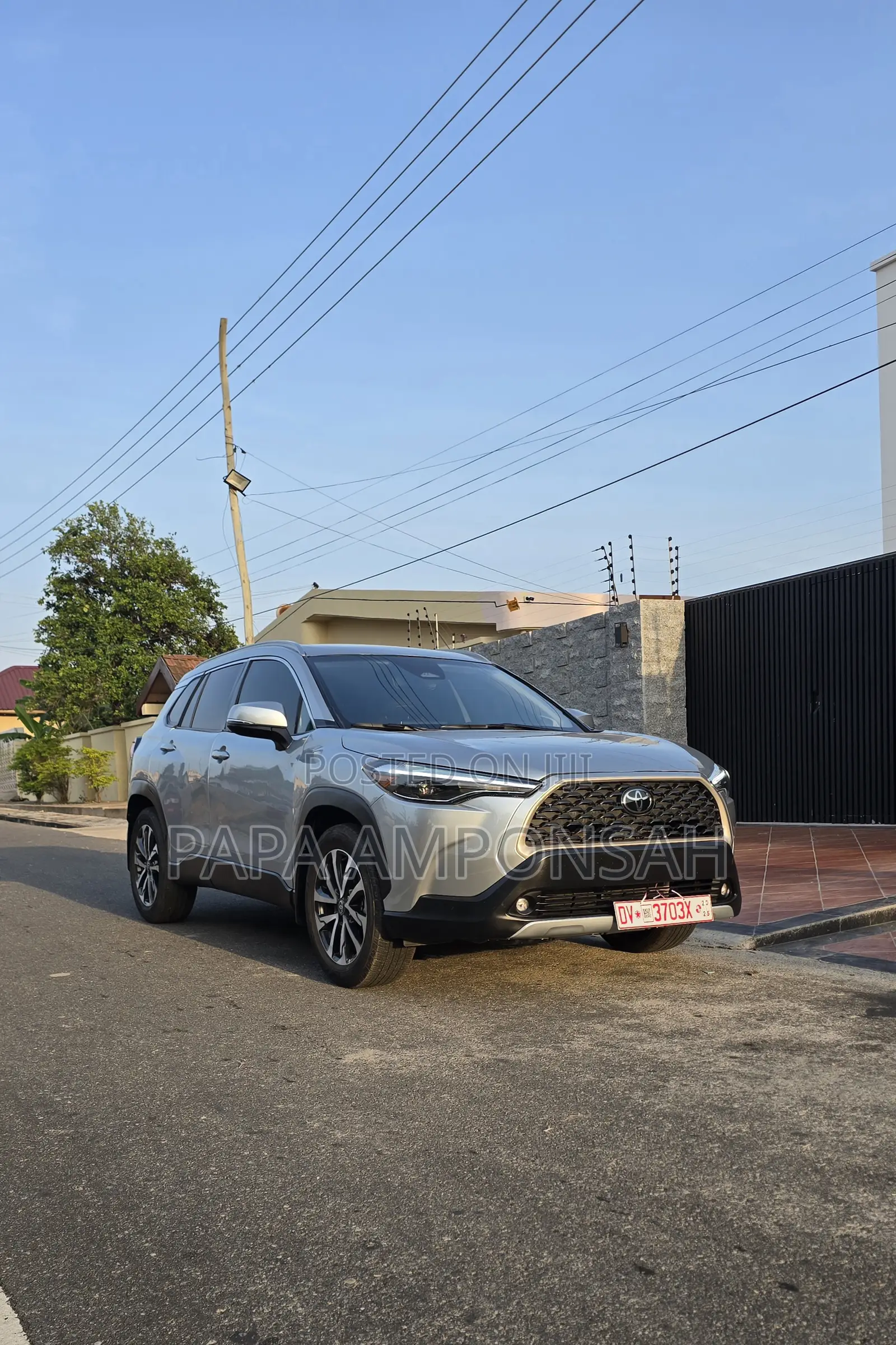 Toyota Corolla Cross XLE 4WD 2024 Silver