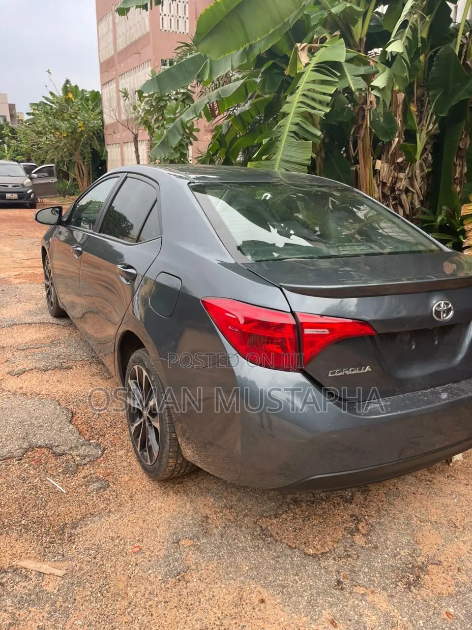 Toyota Corolla SE 4dr Sedan (1.8L 4cyl CVT) 2017 Gray