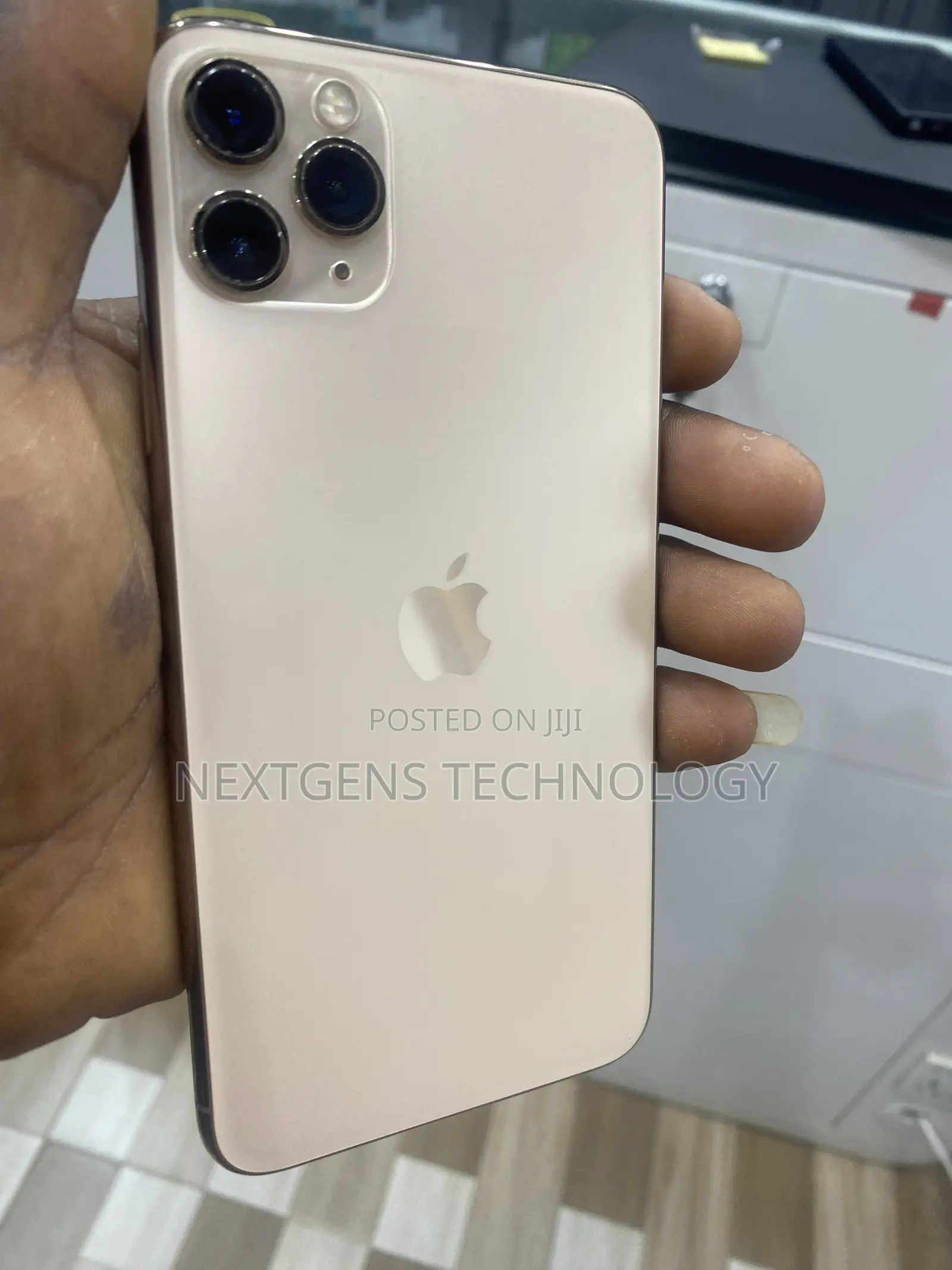 Apple iPhone 11 Pro Max 64 GB Gold