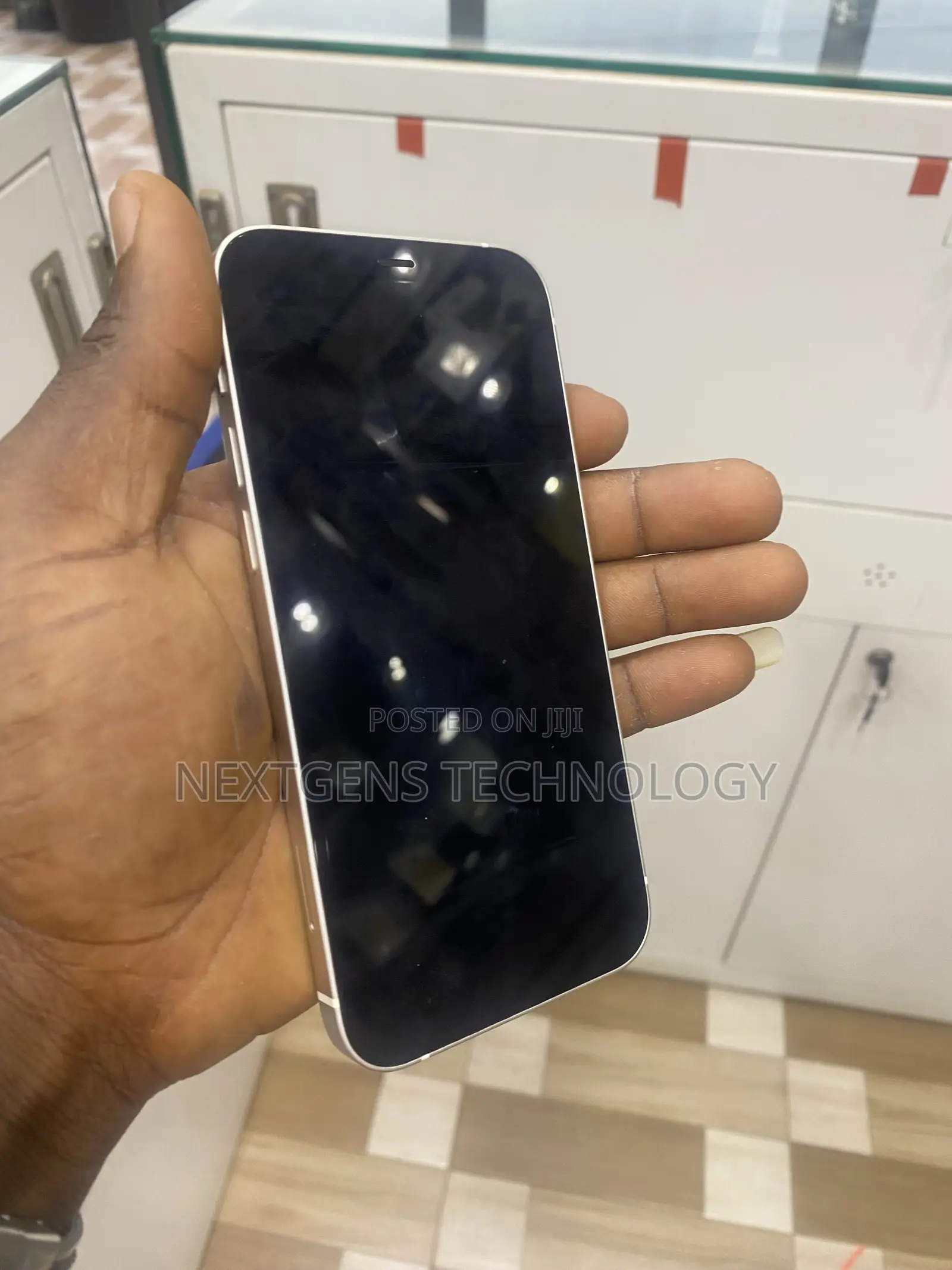 Apple iPhone 12 64 GB White