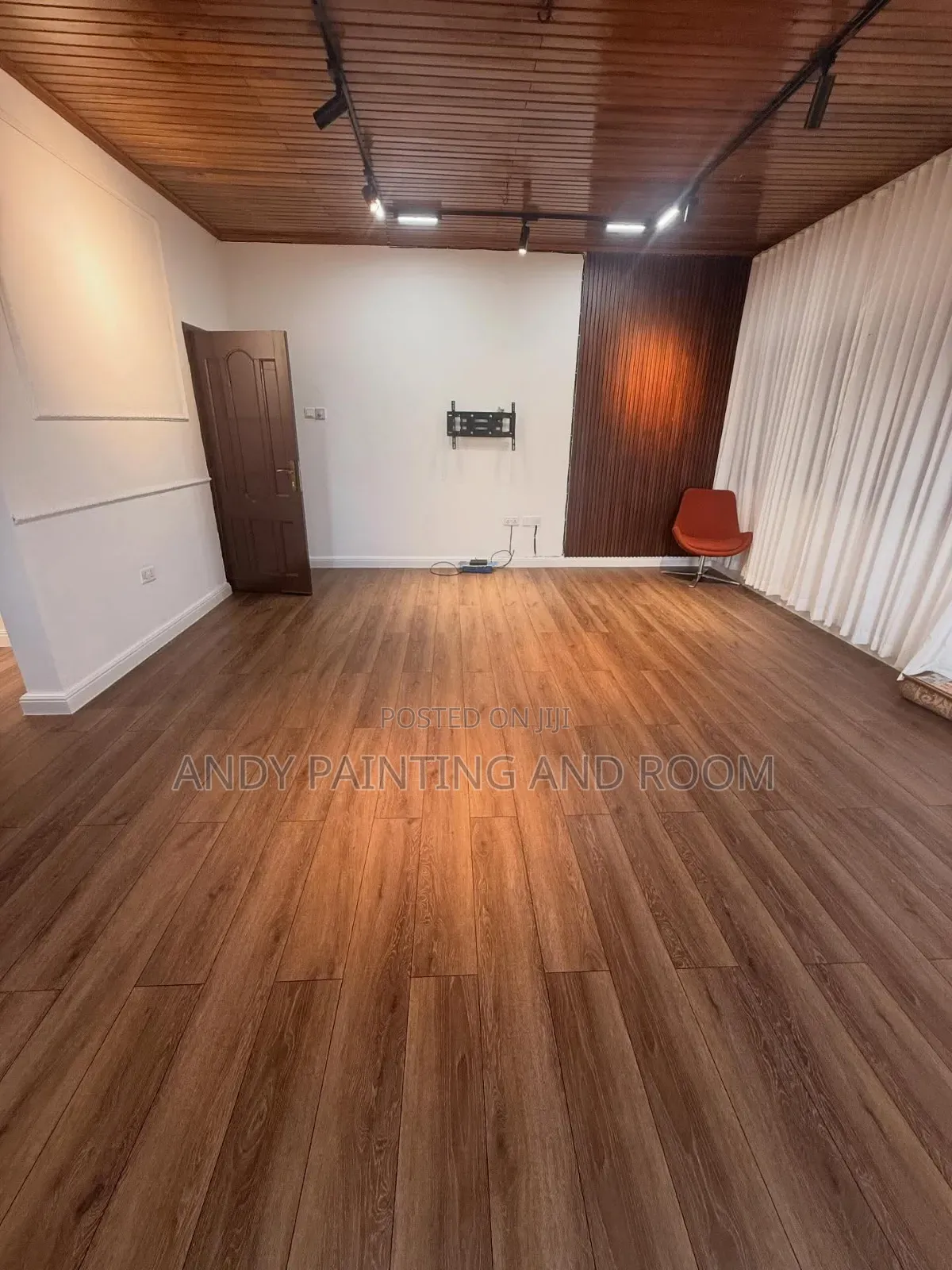 Expert Vinyl Installation – Affordable Professional