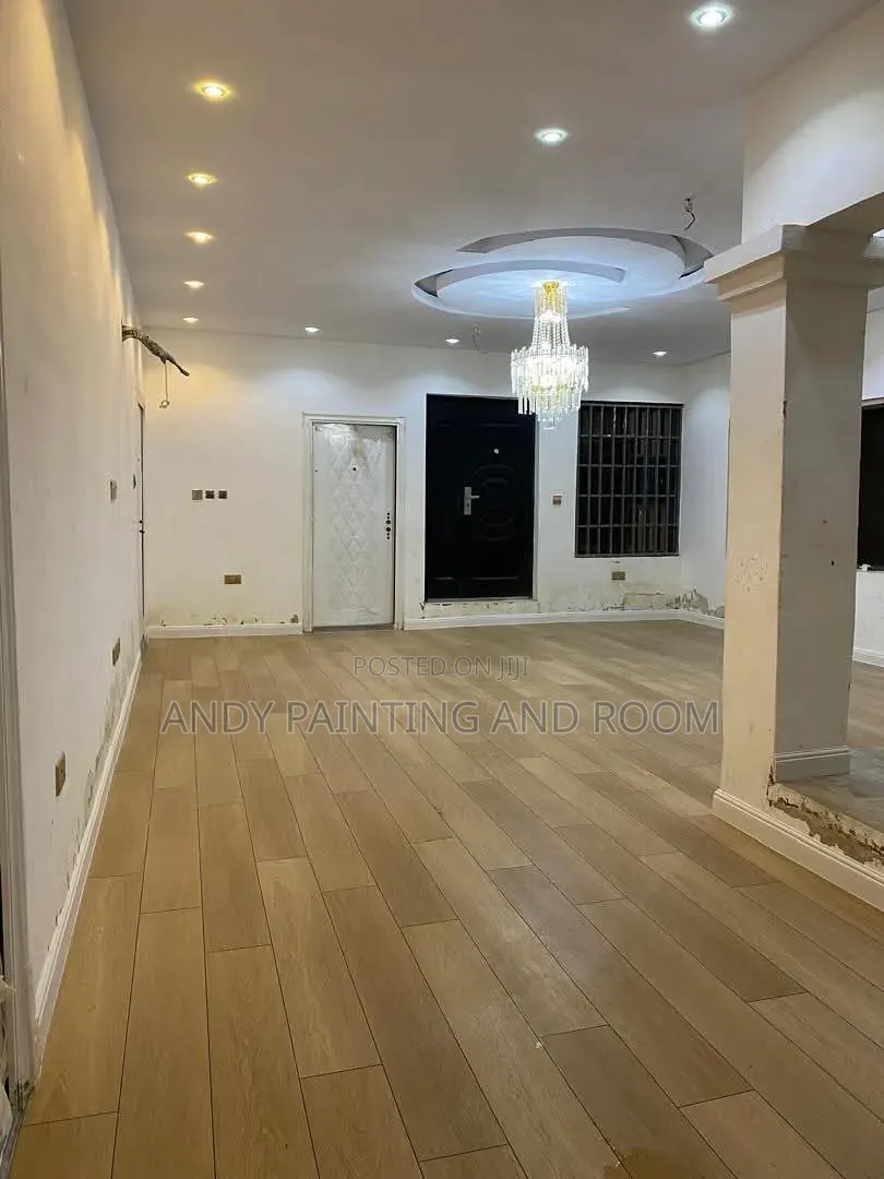 Quality Vinyl Planks – Expertly Installed in Accra
