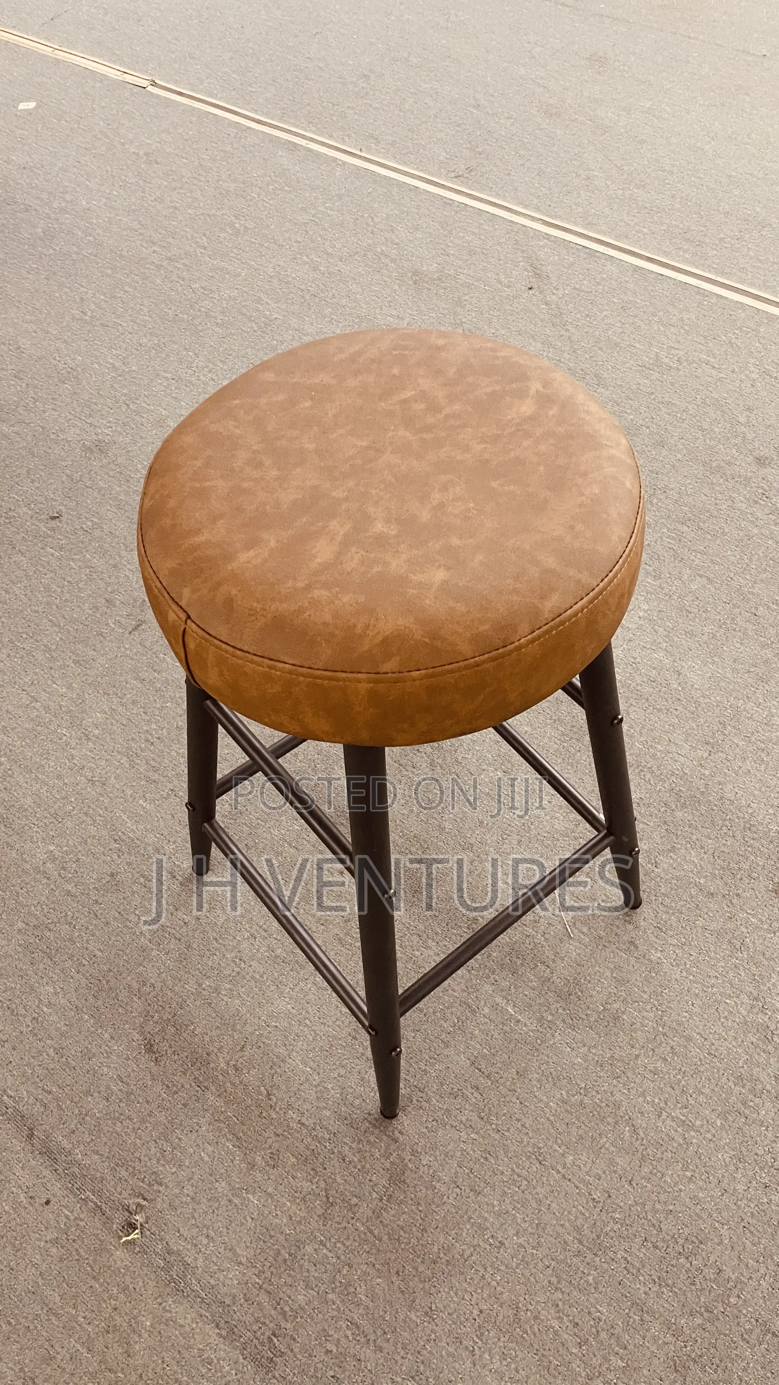 Bar Stool ( Rg 002)