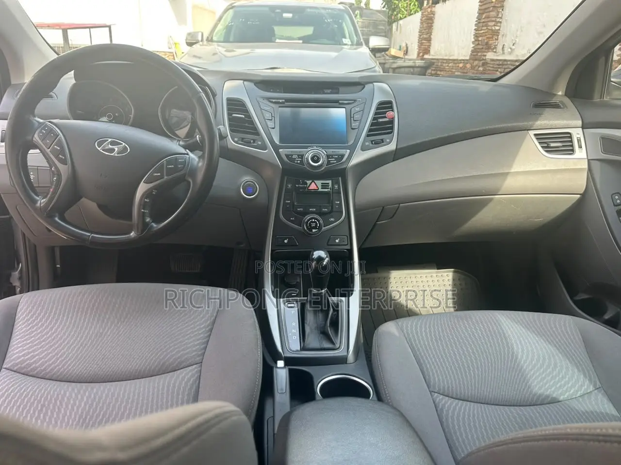 Hyundai Elantra Limited Sedan FWD (1.8L 4cyl 6A) 2016 Gray