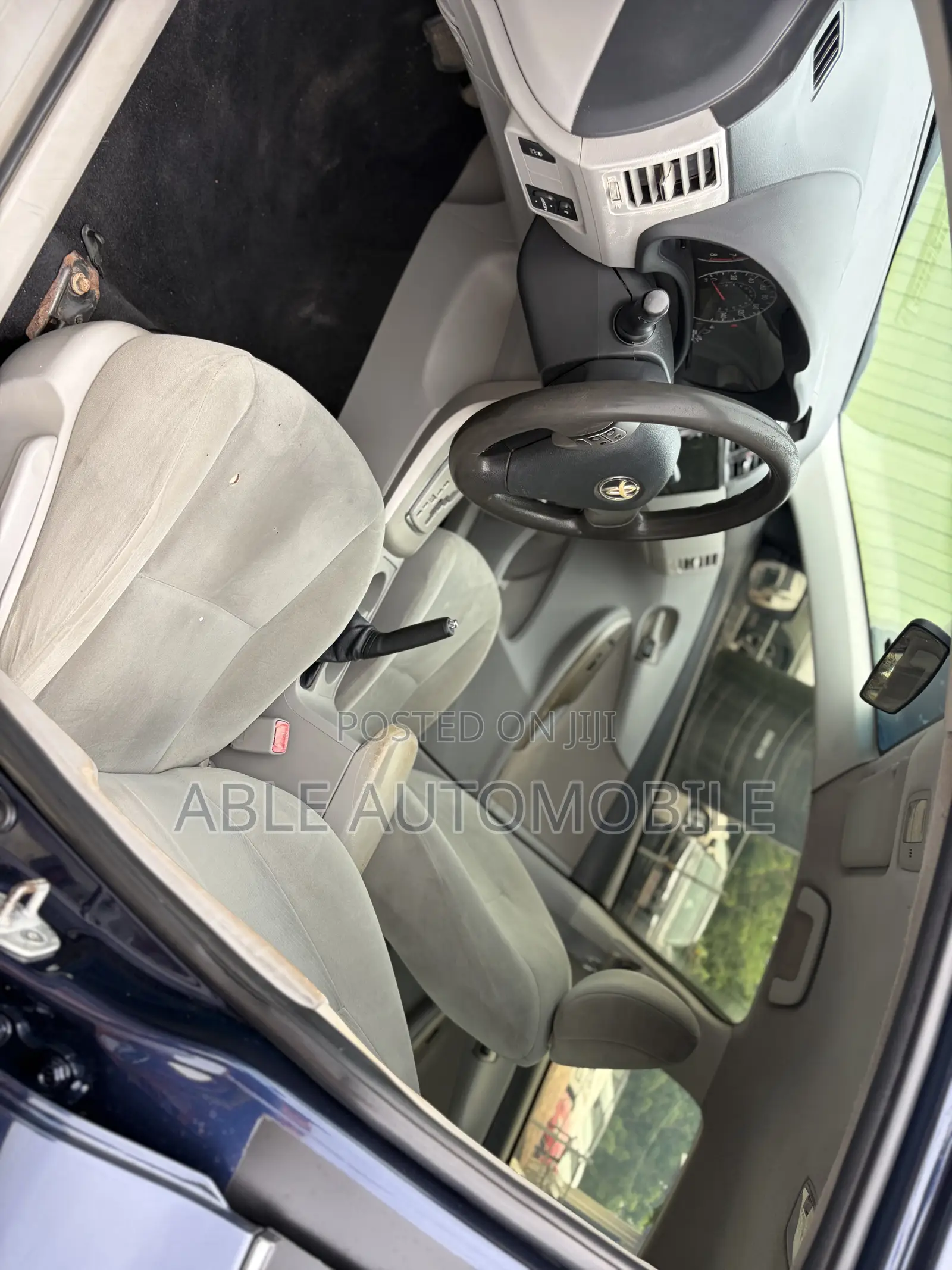 Toyota Corolla LE 4dr Sedan (1.8L 4cyl 4A) 2013 Blue