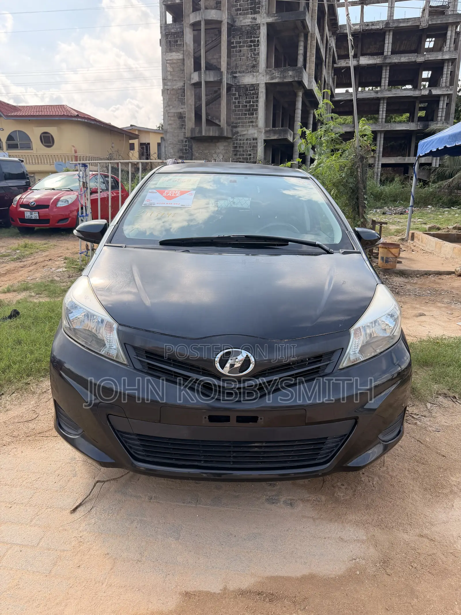 Toyota Vitz 1.0 FWD 3dr 2015 Black
