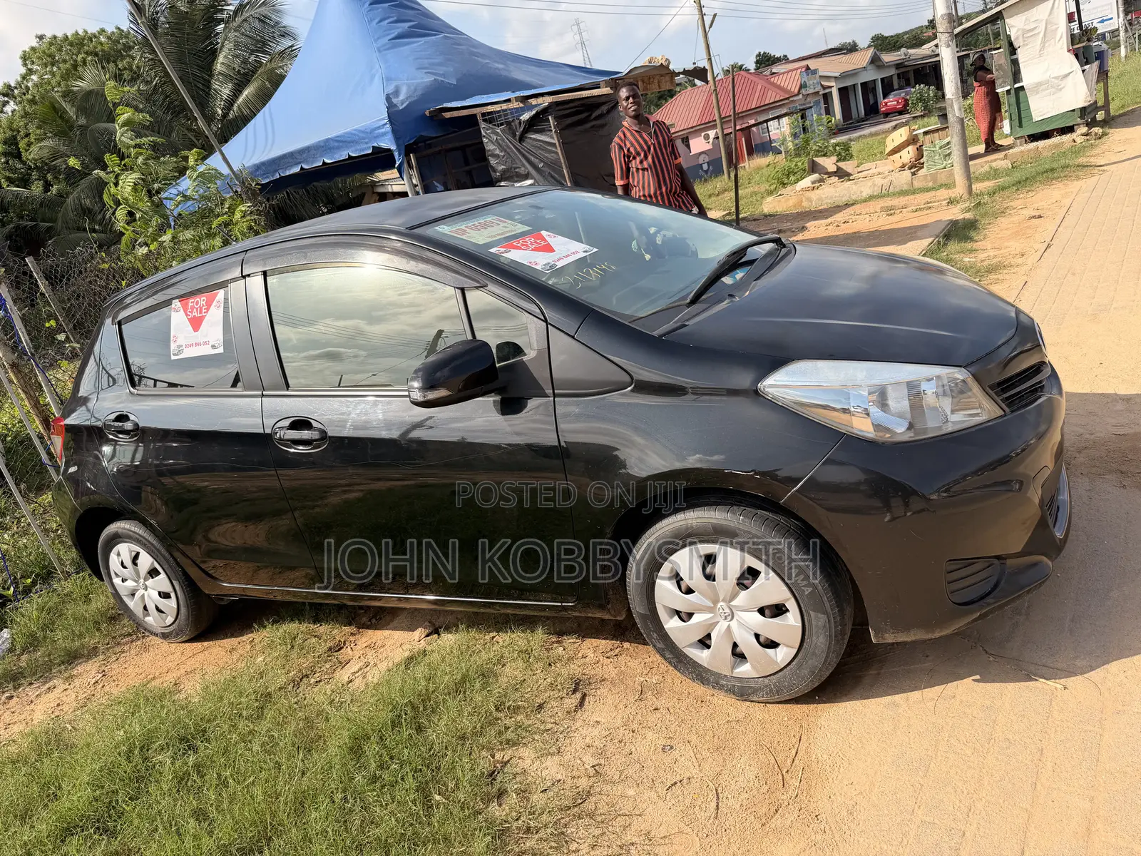 Toyota Vitz 1.0 FWD 3dr 2015 Black
