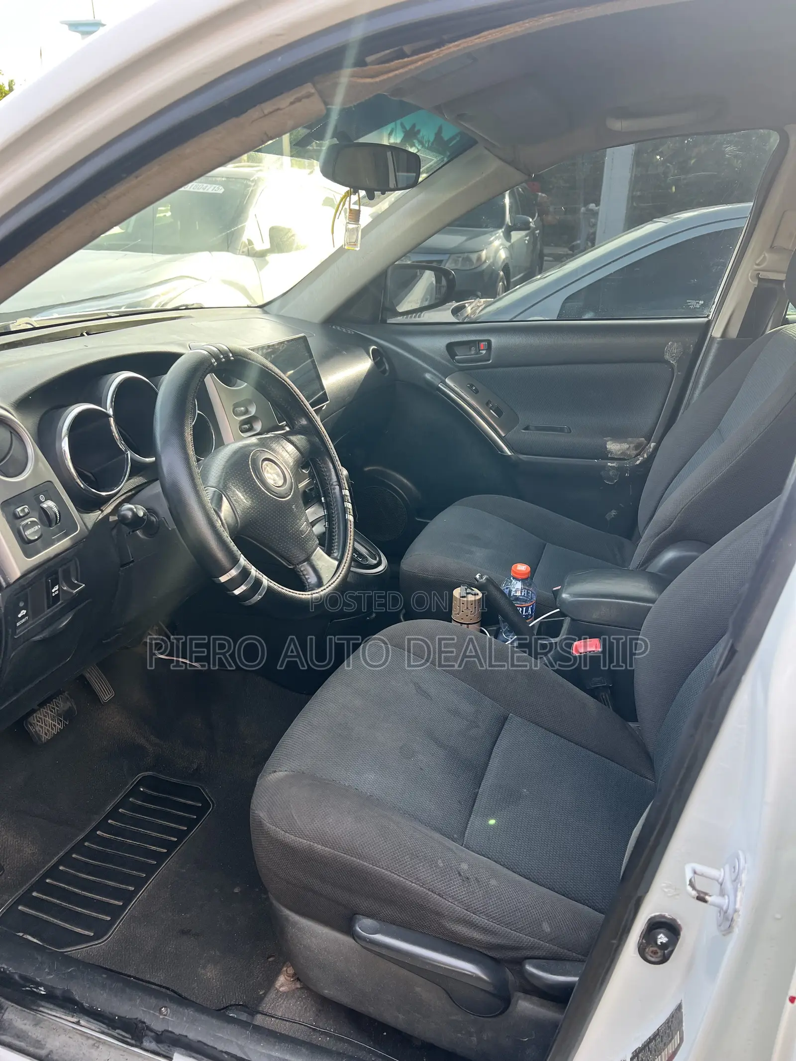 Toyota Matrix 2010 White