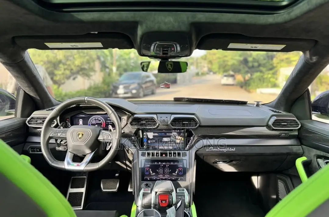 Lamborghini Urus Pearl Capsule 2021 Green