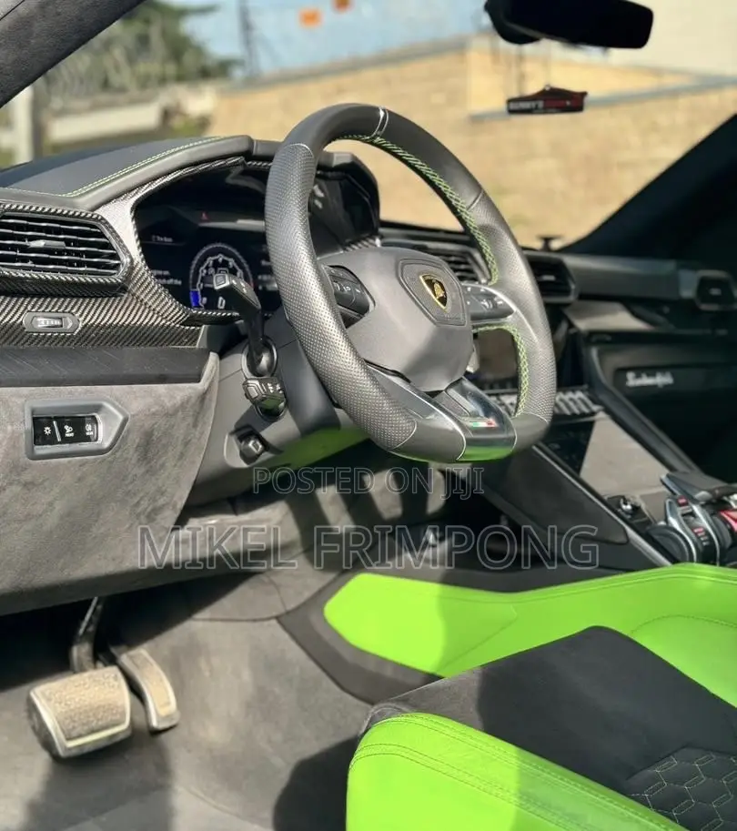Lamborghini Urus Pearl Capsule 2021 Green