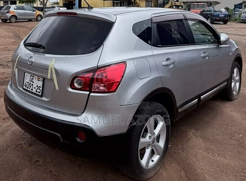 Nissan Dualis 2013 Silver