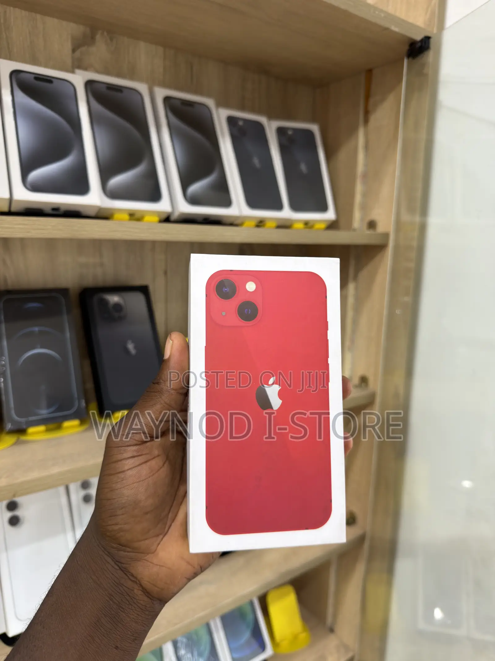 New Apple iPhone 13 128 GB Red