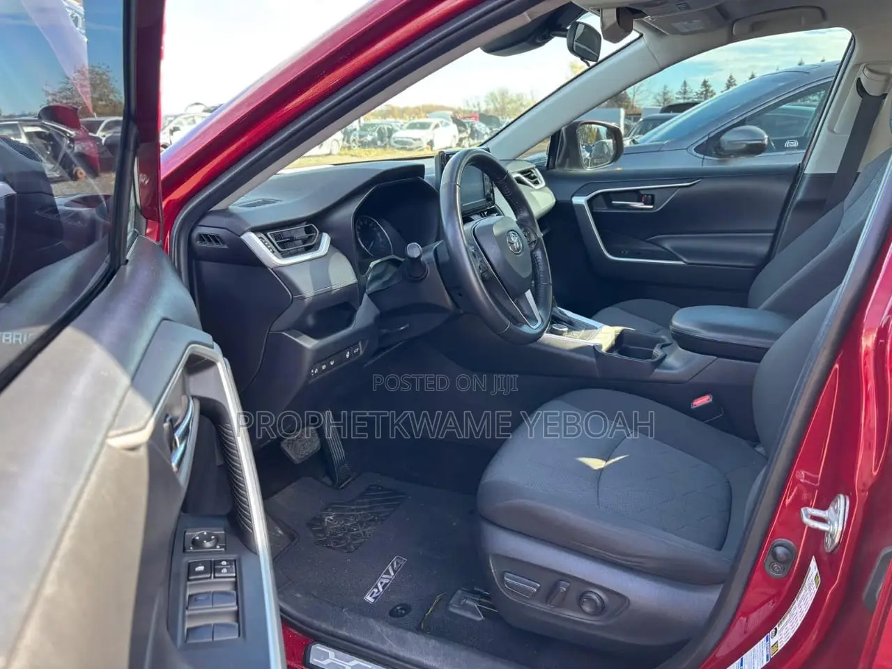Toyota RAV4 XLE AWD 2020 Red