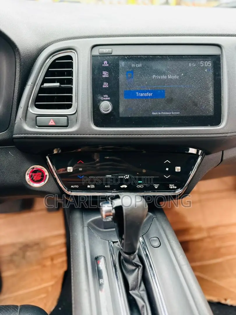 Honda HR-V Touring AWD 2019 White