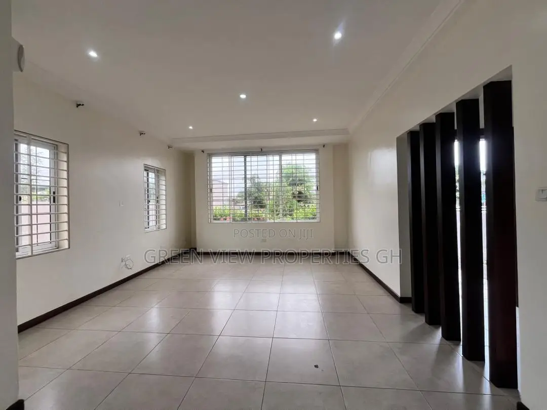 3bdrm Duplex in East Legon for rent