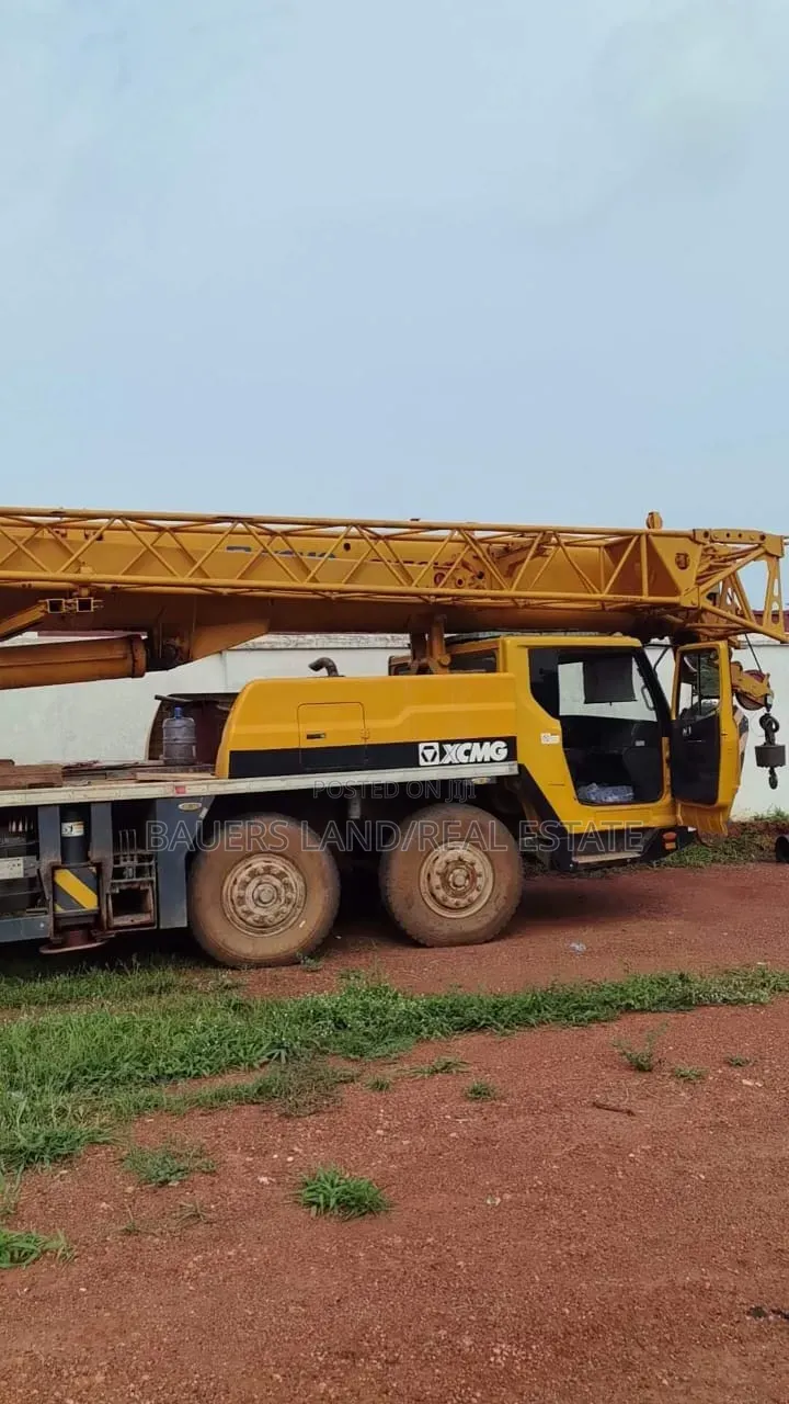 XCMG Mobile Truck Crane.