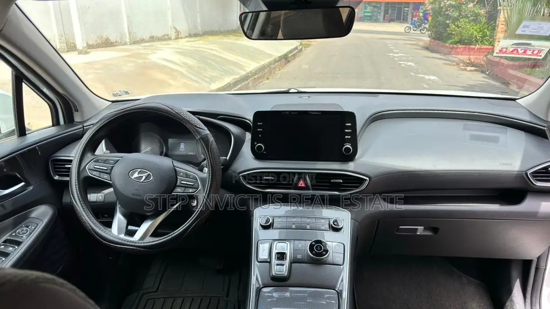 Hyundai Santa Fe 2023 White