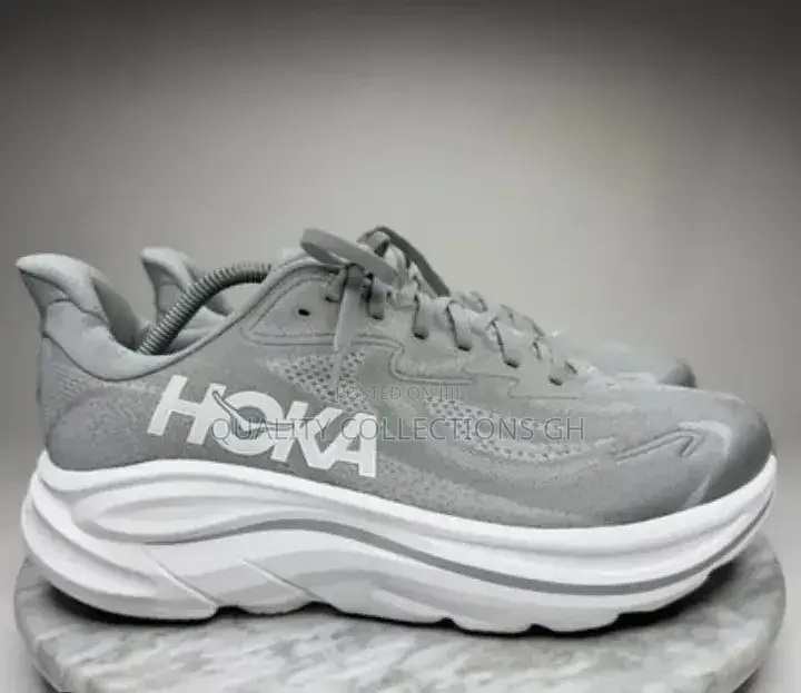 Hoka Clinton 10