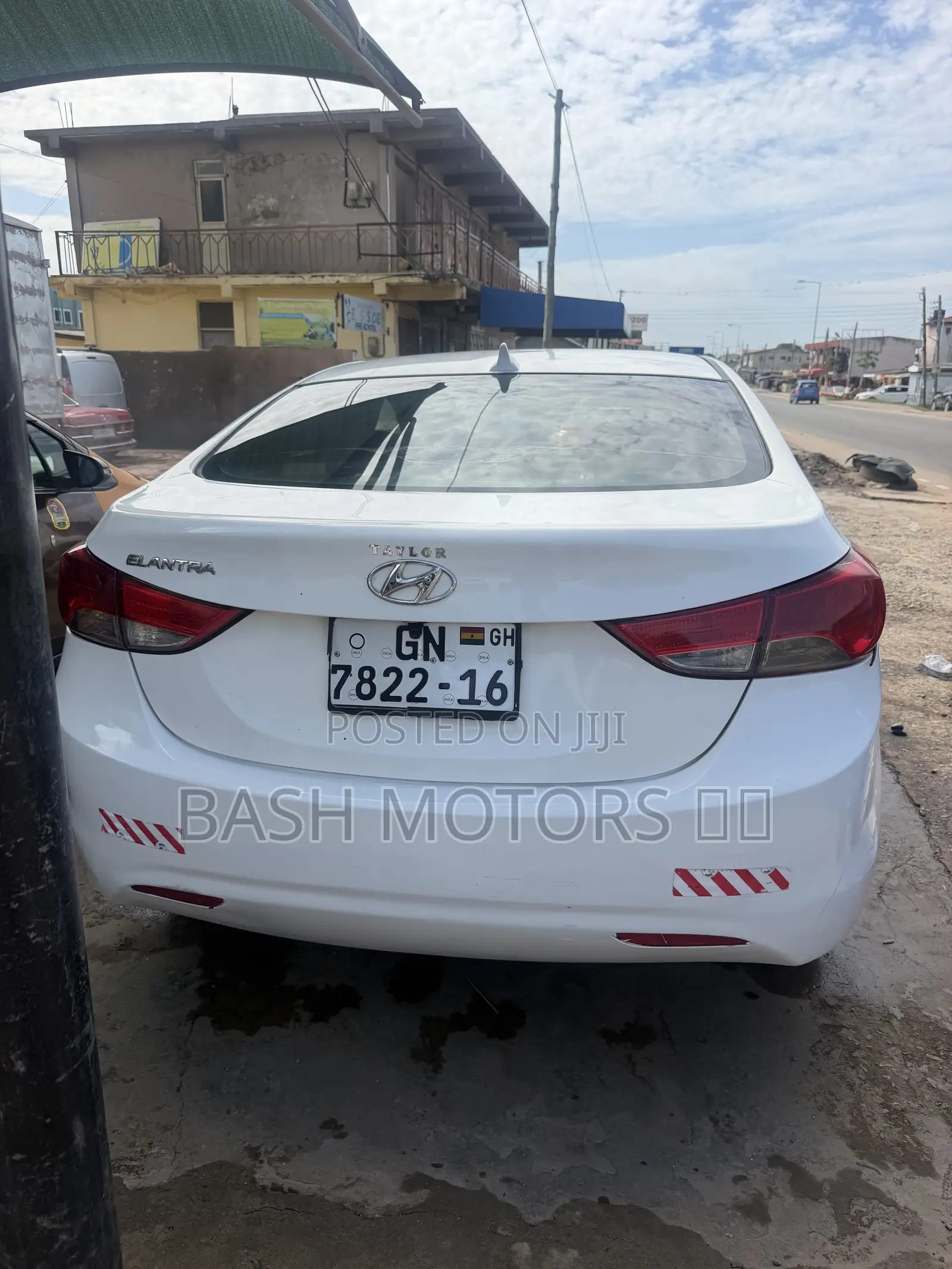 Hyundai Elantra 2013 White