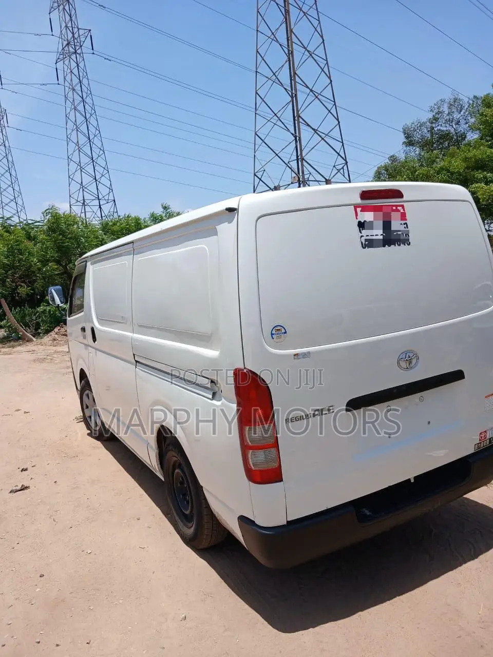 Toyota HiAce 2014 White