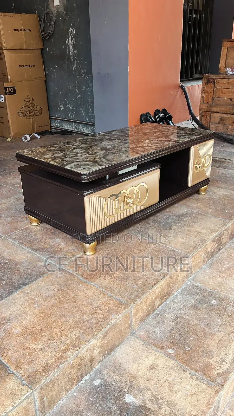 Modern High-Gloss Centre Table