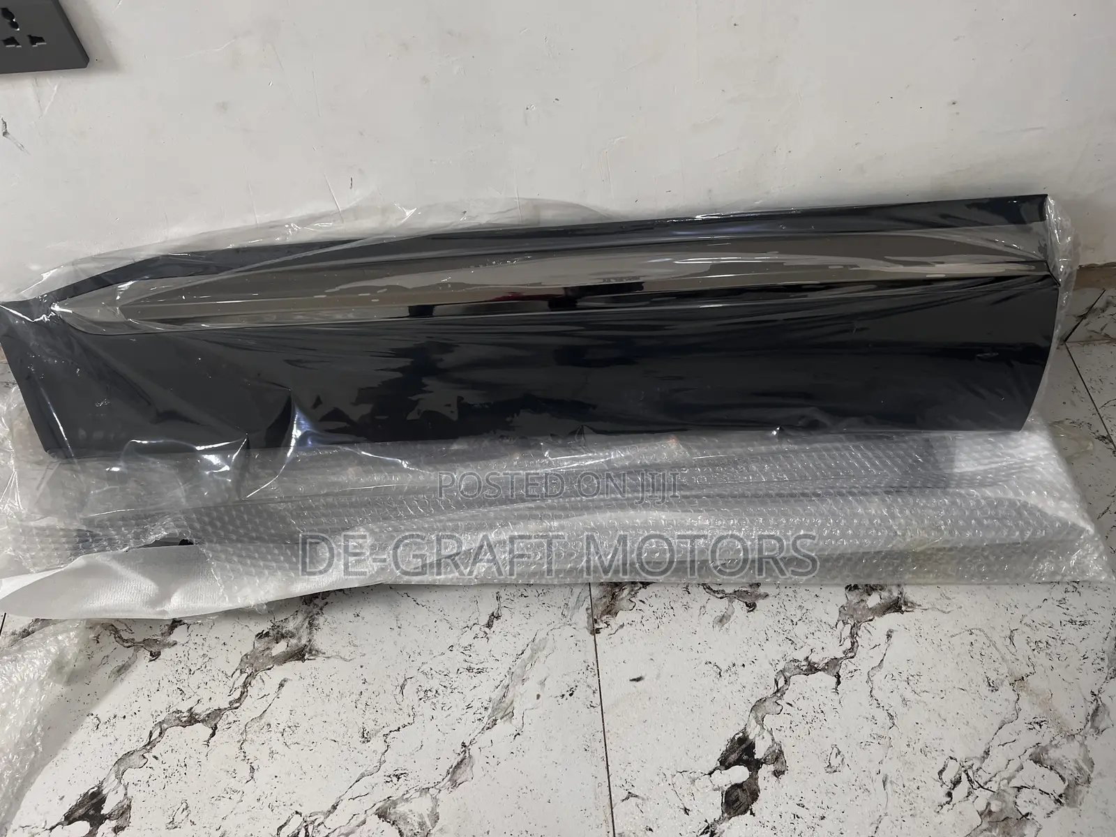 Santafe 20-23 Front Door Molding Pair