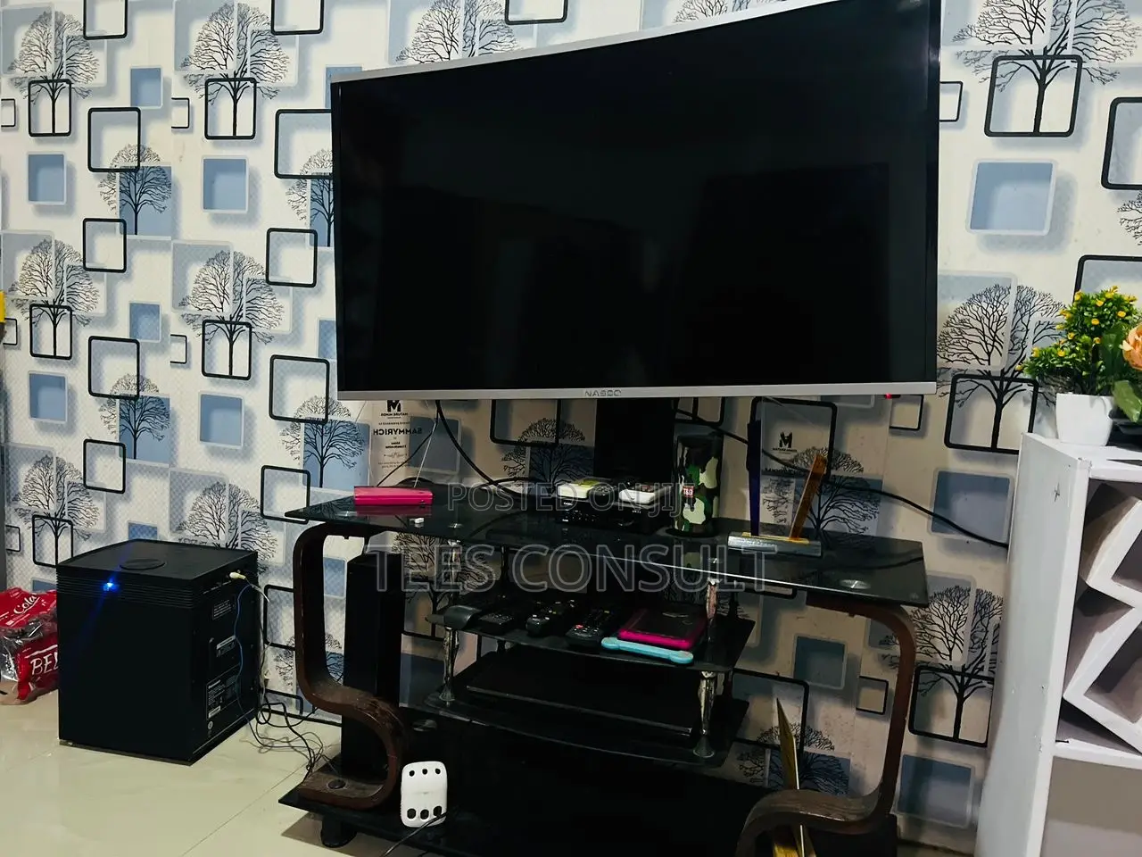 Nasco 45” Curve Tv With Stand