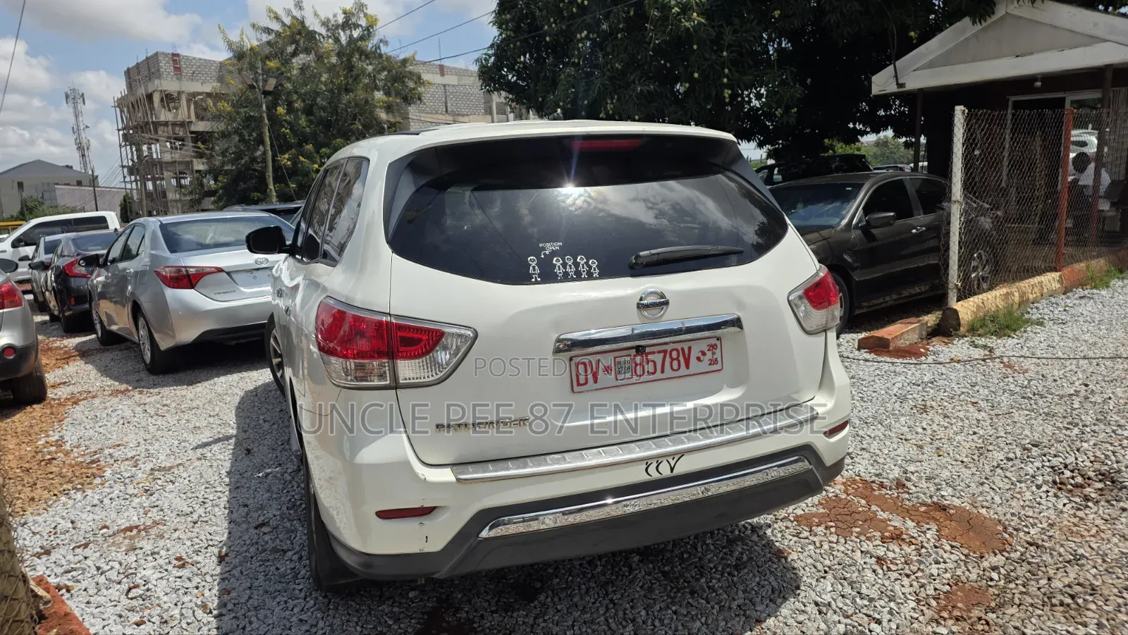 Nissan Pathfinder 2014 White
