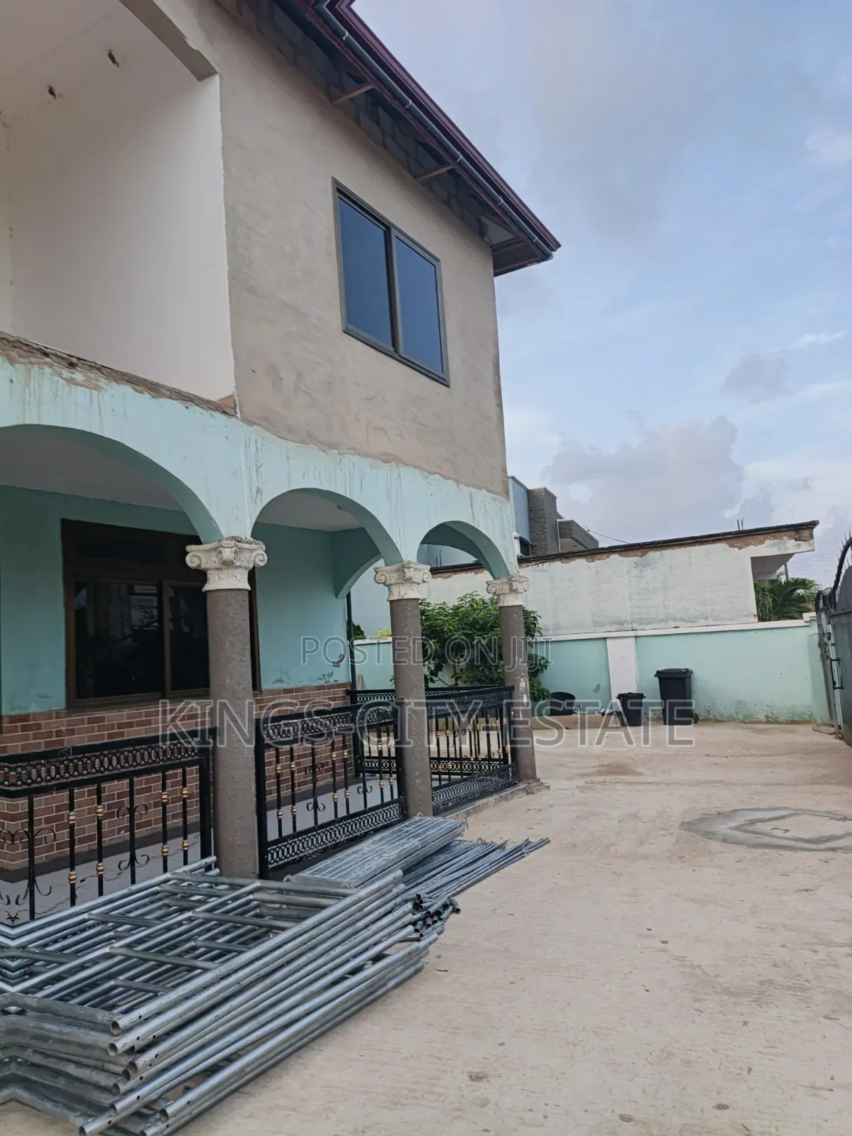 3bdrm Apartment in Pokuase Ayawaso for rent
