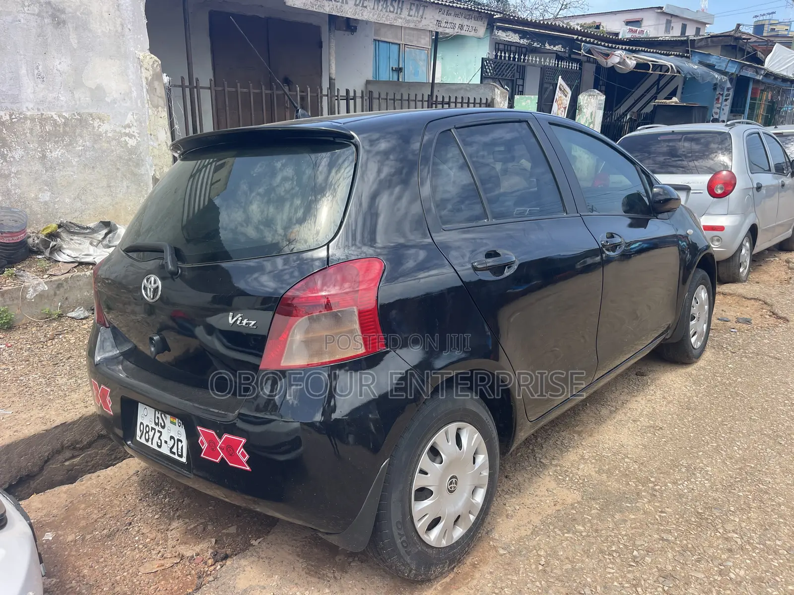 Toyota Vitz 1.5 FWD 5dr 2010 Black
