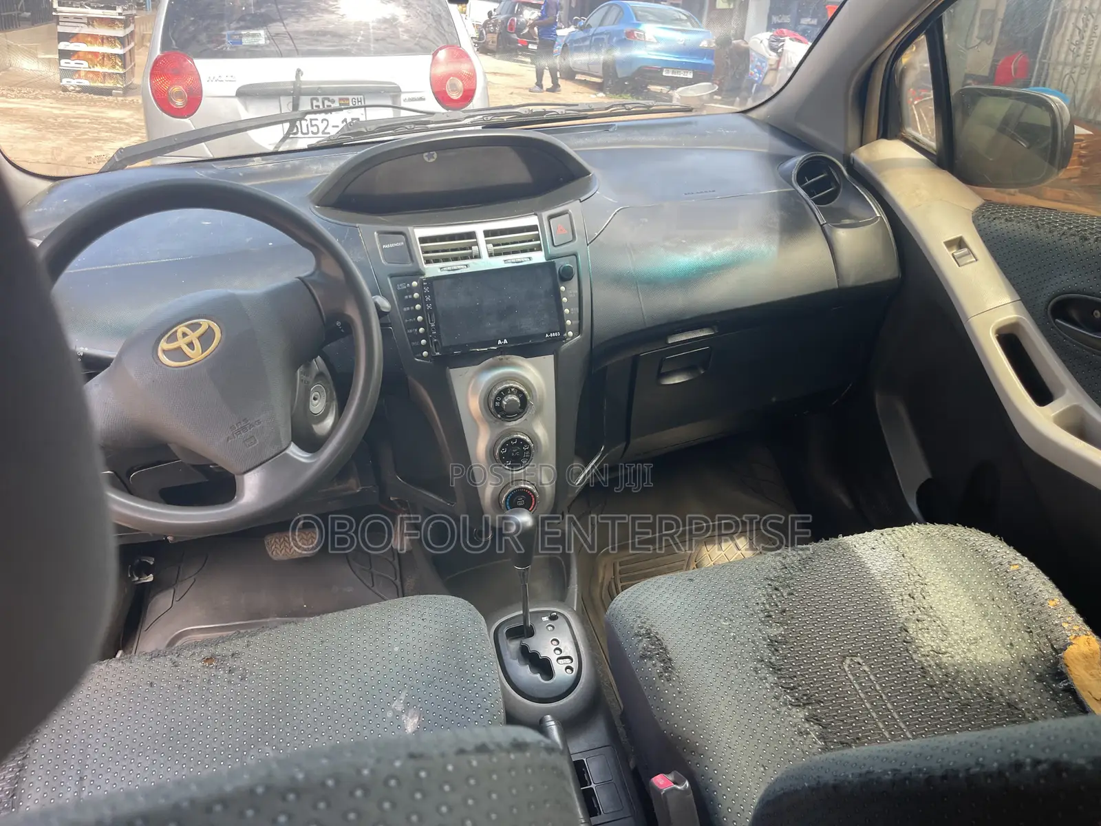 Toyota Vitz 1.5 FWD 5dr 2010 Black