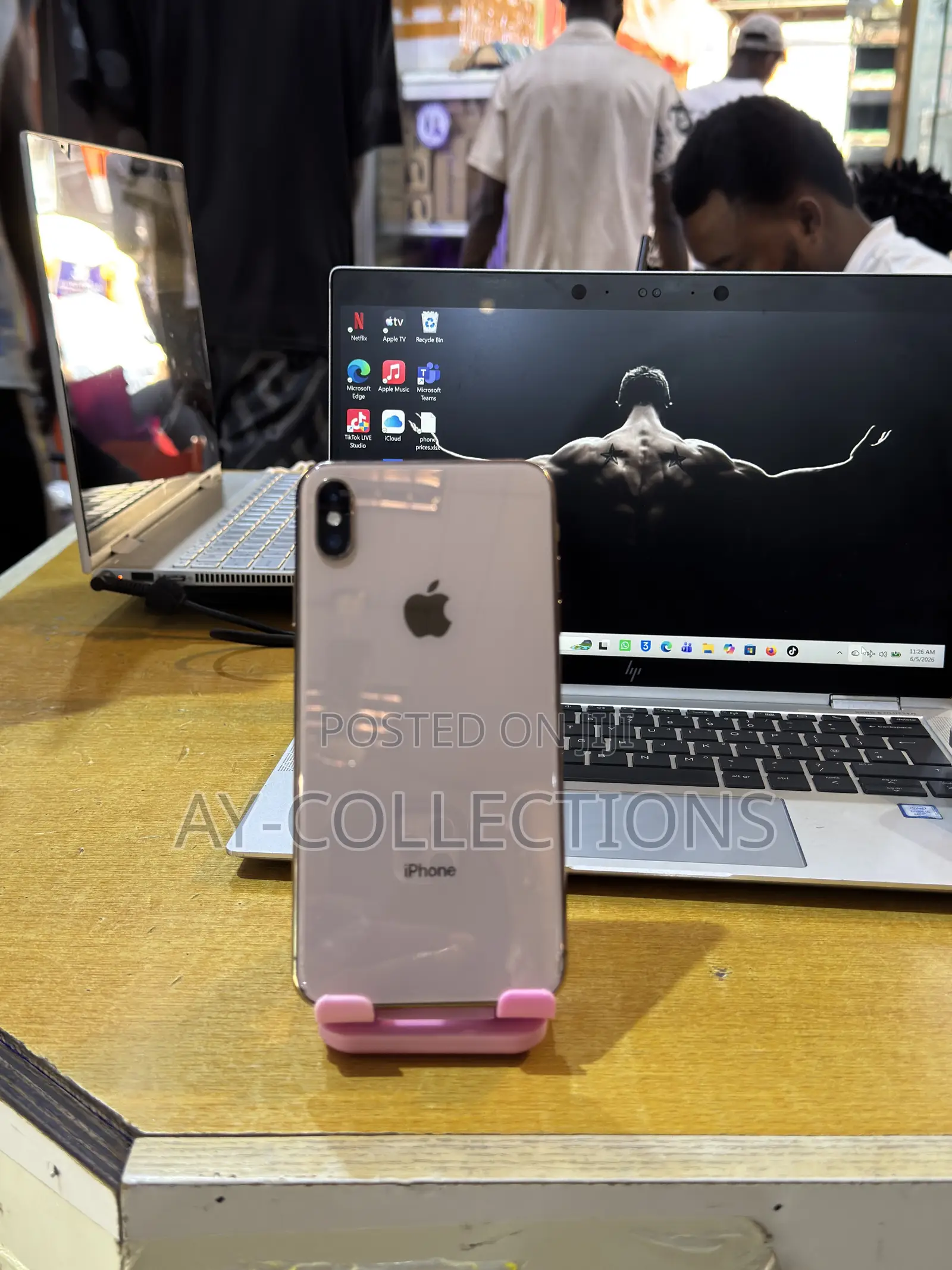 Apple iPhone XS Max 64 GB Gold