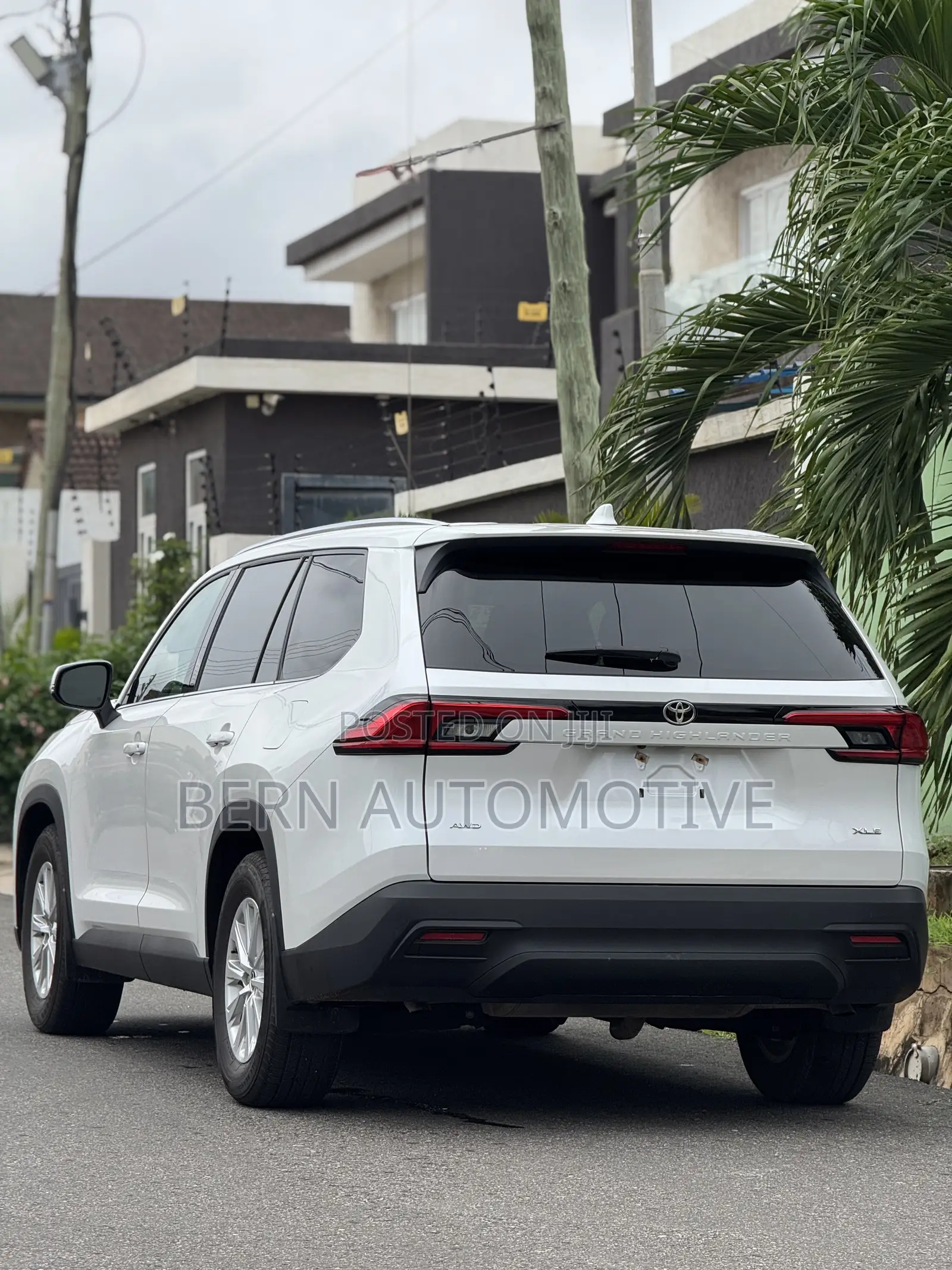 Toyota Grand Highlander XLE AWD 2024 Silver