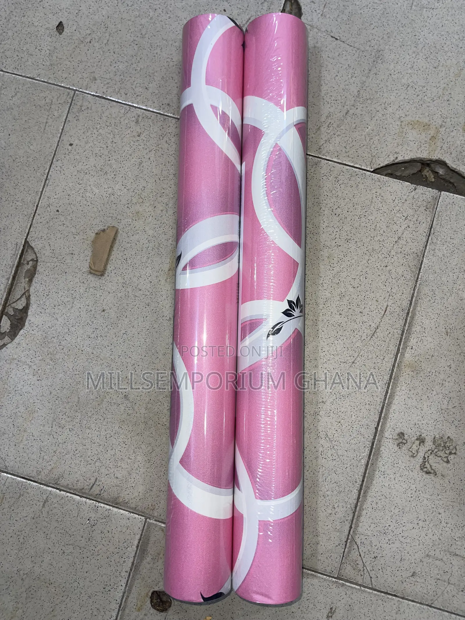 Chic Pink White 3d Swirl Wallpaper – Soft, Stylish, Instagram-Ready