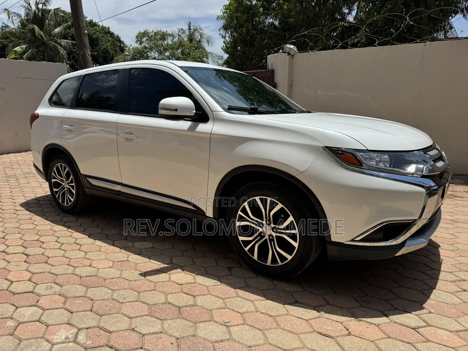 Mitsubishi Outlander SE FWD 2016 White
