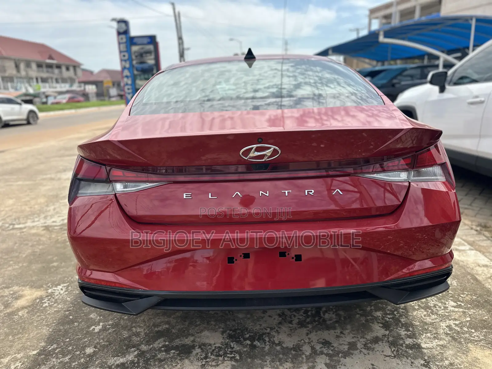 Hyundai Elantra SE 2022 Red