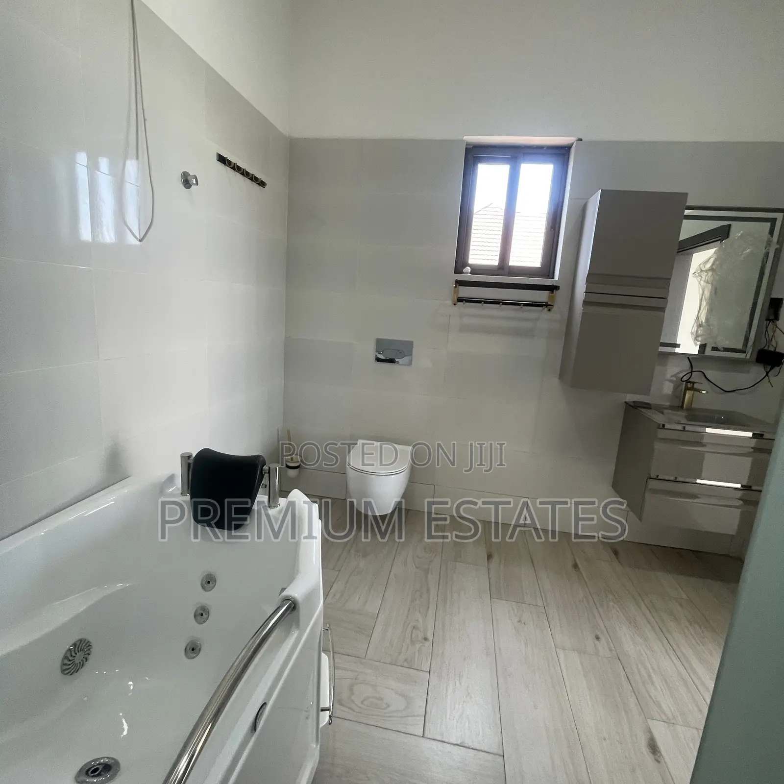 4bdrm House in East Legon Hills for sale