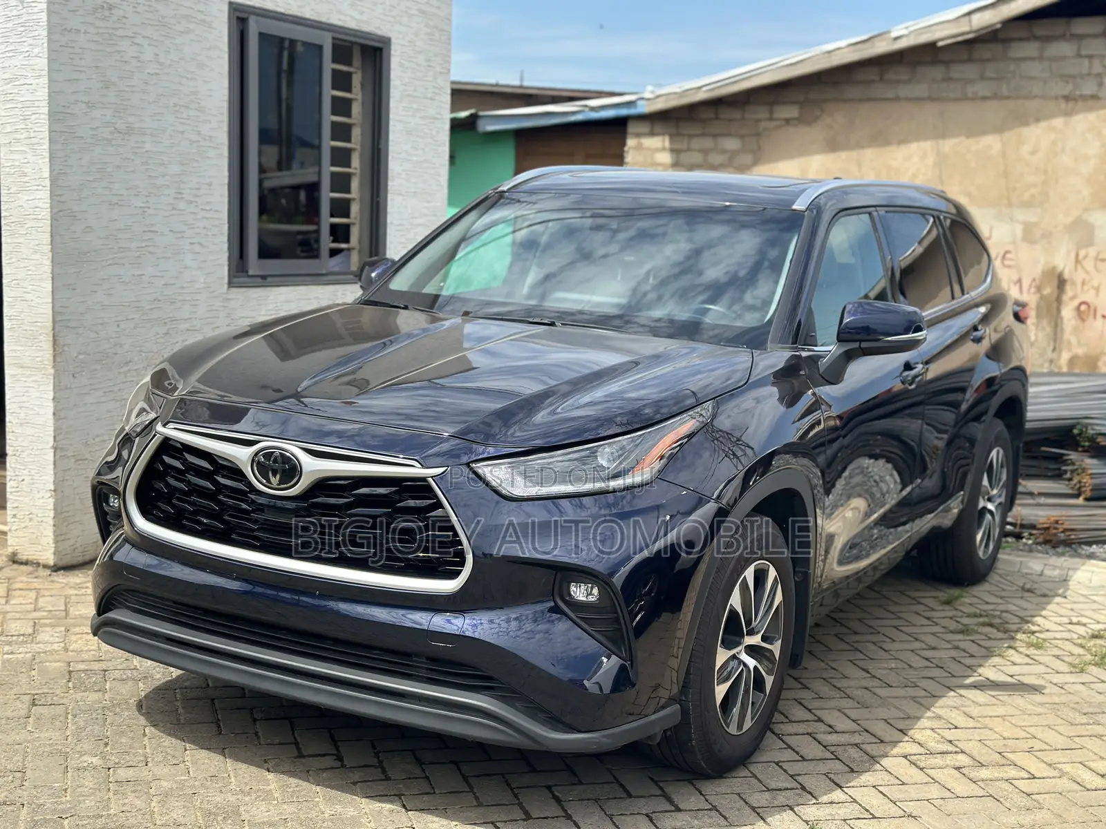 Toyota Highlander XLE 2021 Blue