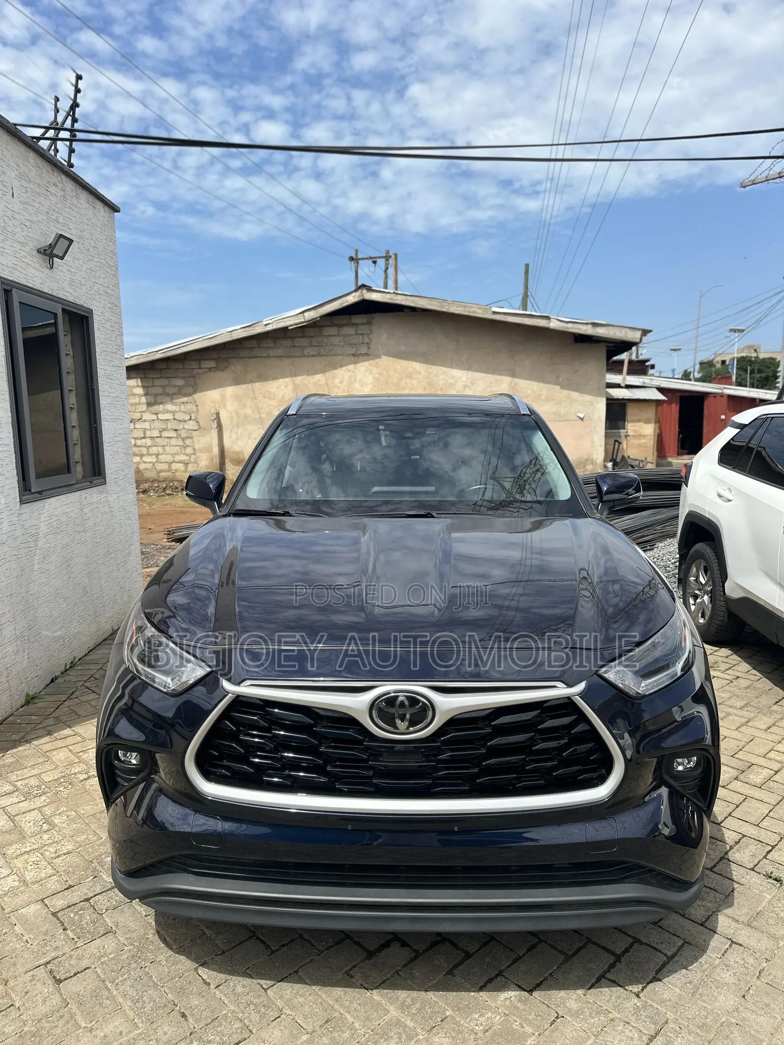 Toyota Highlander XLE 2021 Blue